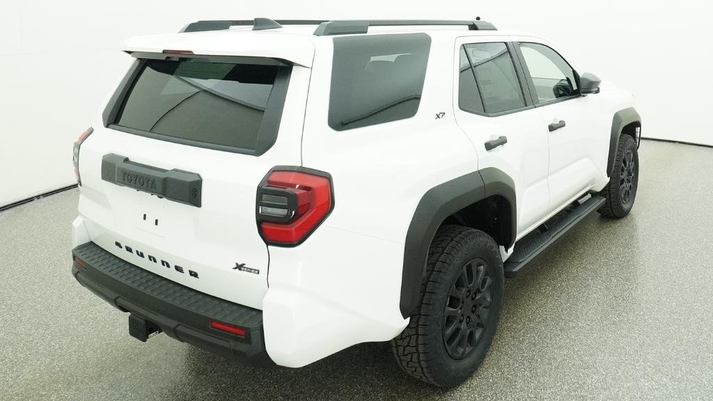 New 2026 Ice Cap Toyota SR5 image 7