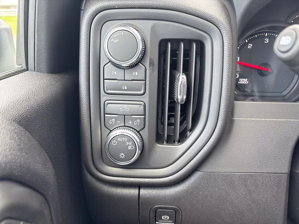 2025 GMC Sierra 2500HD Pro - Photo 22