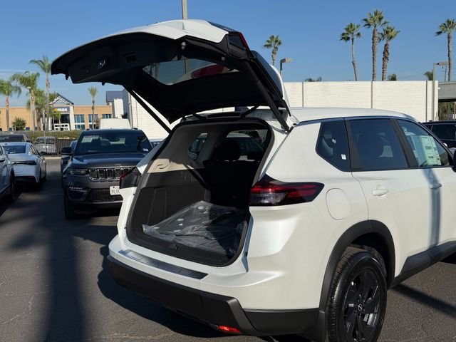 New 2026 Everest White Pearl TriCoat Nissan SV image 8