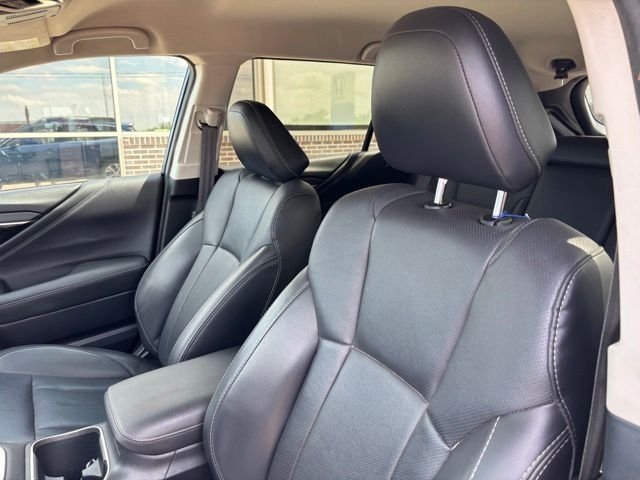 Used 2020 Abyss Blue Pearl Subaru Limited image 10