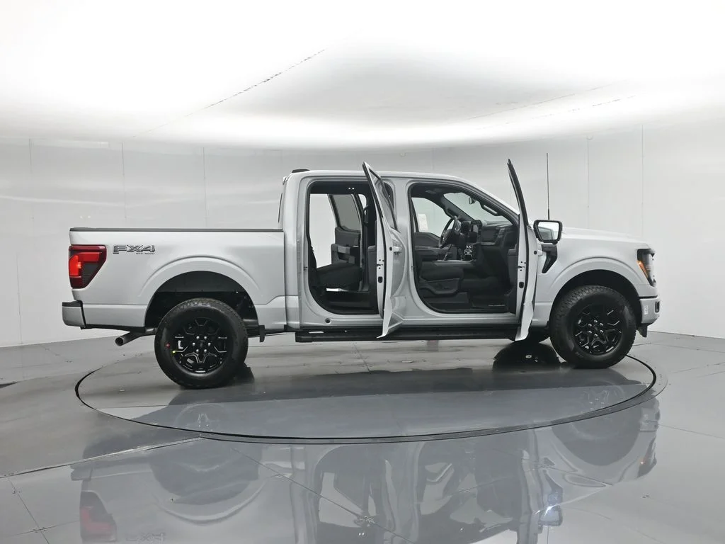New 2026 Avalanche Ford XLT image 4