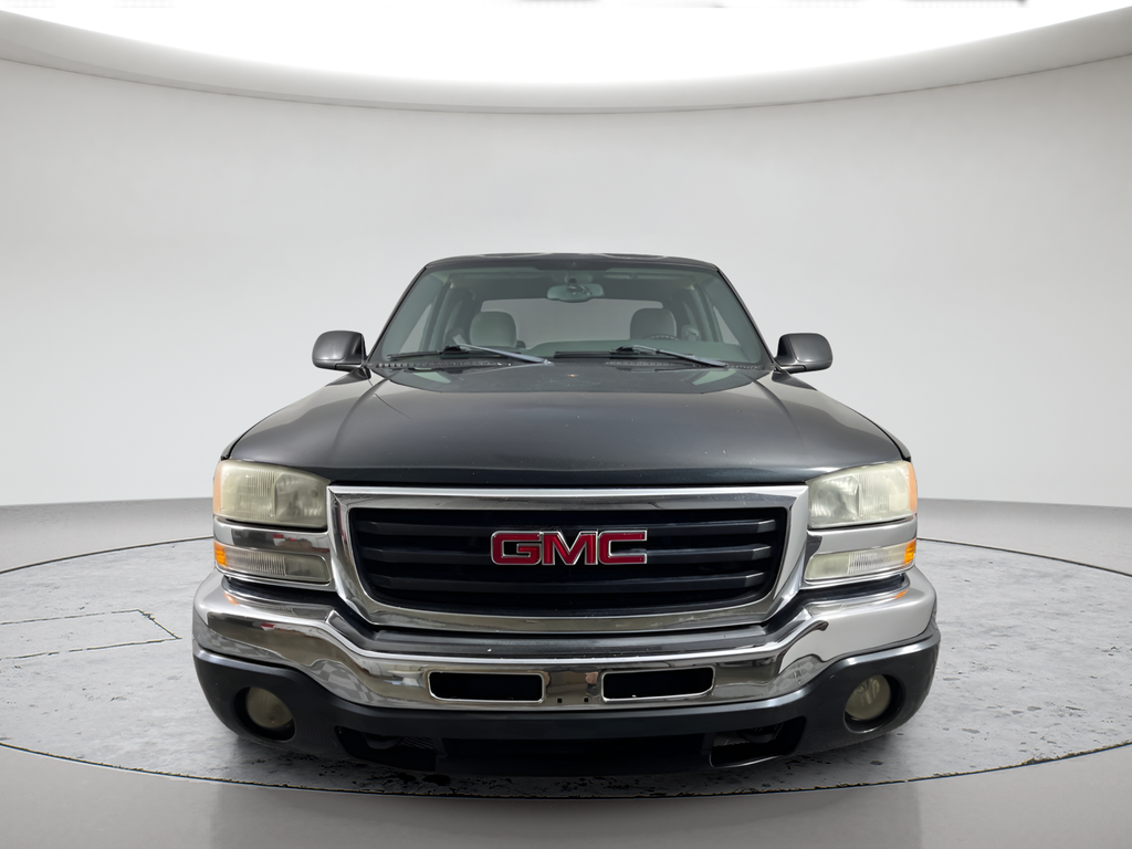 Used 2003 Carbon Metallic GMC SLE image 2
