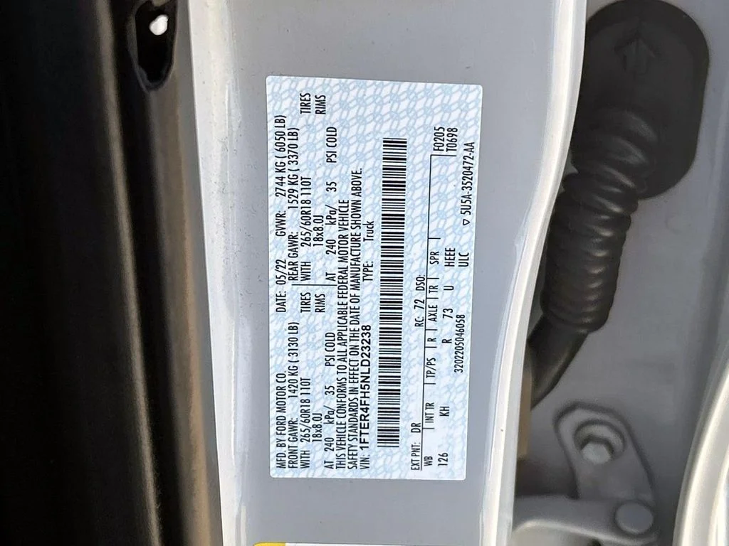 Used 2022 White Ford Lariat image 10