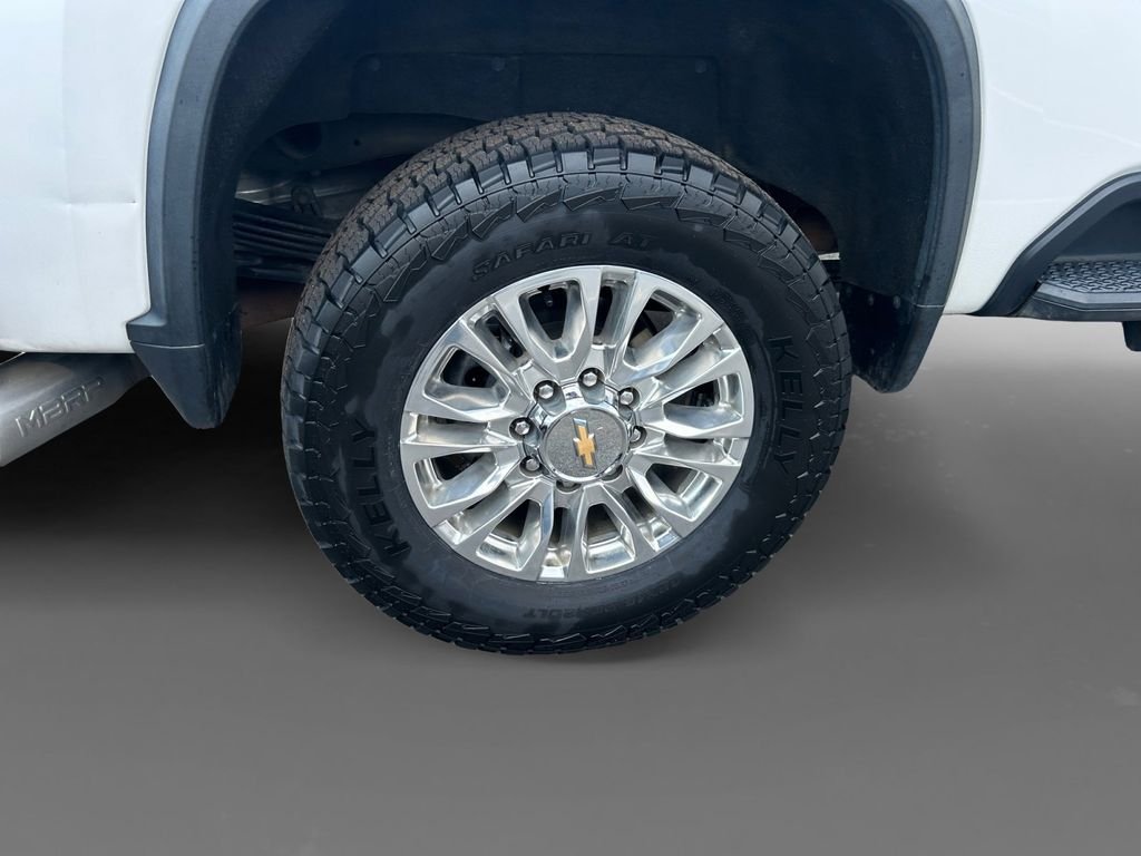 Used 2021 Beige Chevrolet High Country image 8