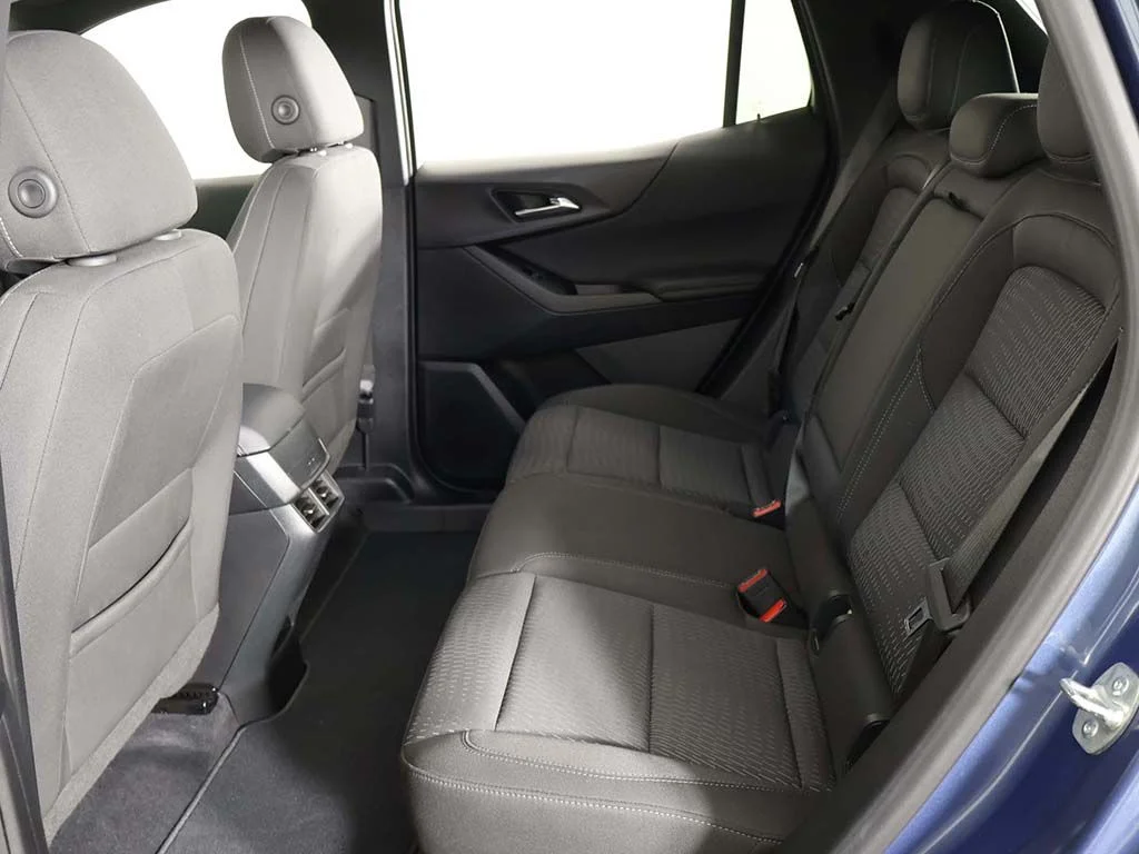 Used 2025 Lakeshore Blue Chevrolet LT image 33