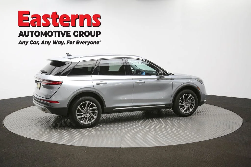 Used 2022 Silver Lincoln Standard image 43
