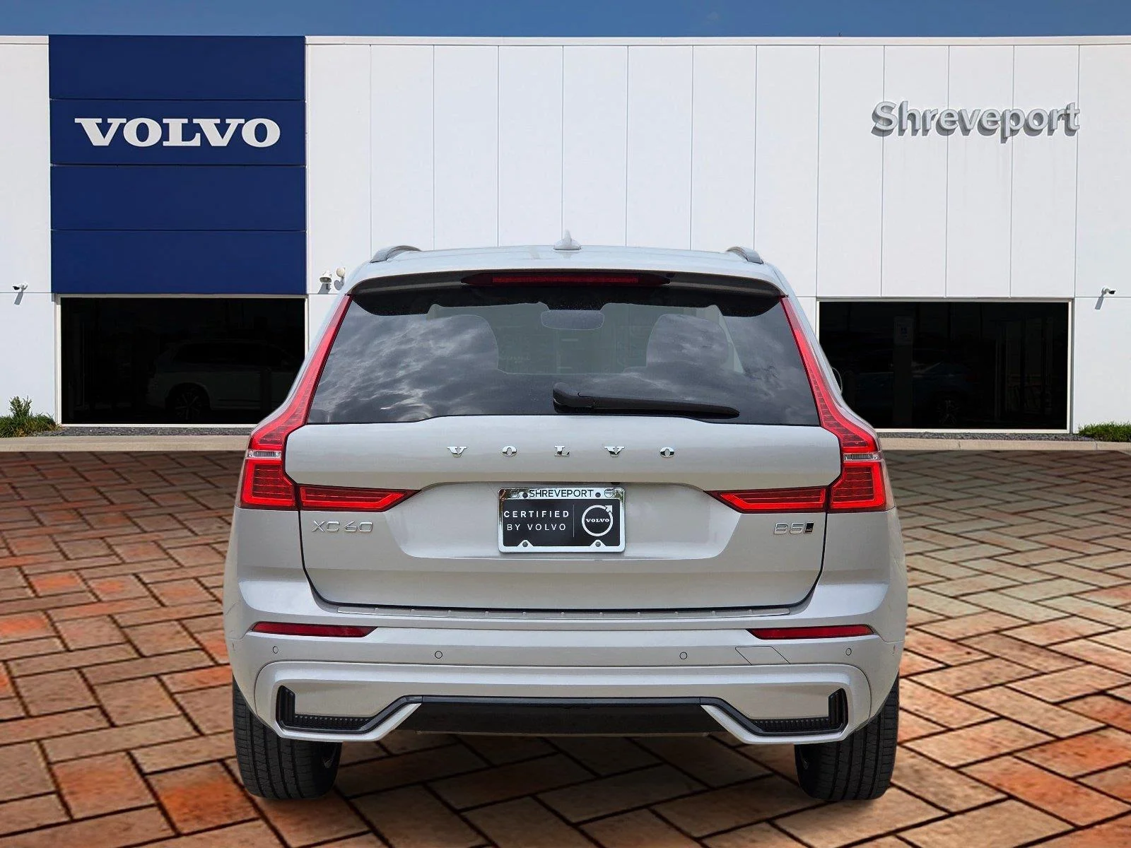 Certified Used 2023 Silver Dawn Metallic Volvo Plus Dark Theme image 5