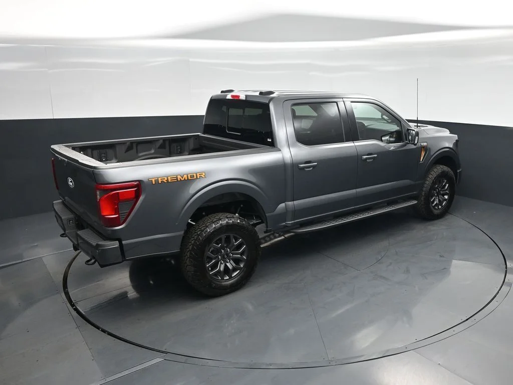 New 2026 Gray Ford Tremor image 40