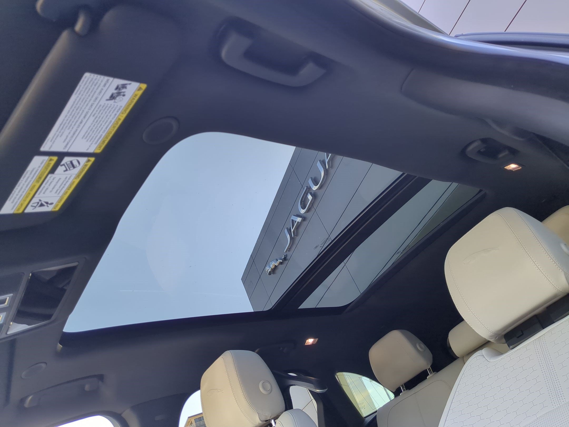 2026 Jaguar F-Pace R-Dynamic S - Photo 23