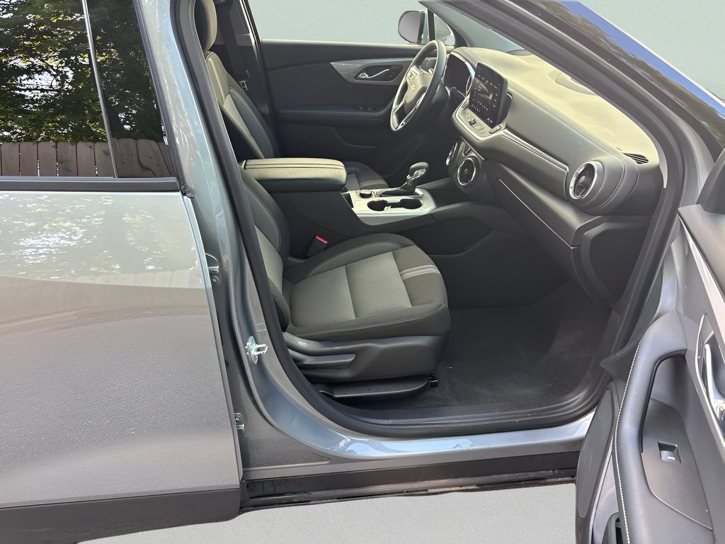 Used 2025 Gray Chevrolet LT image 12