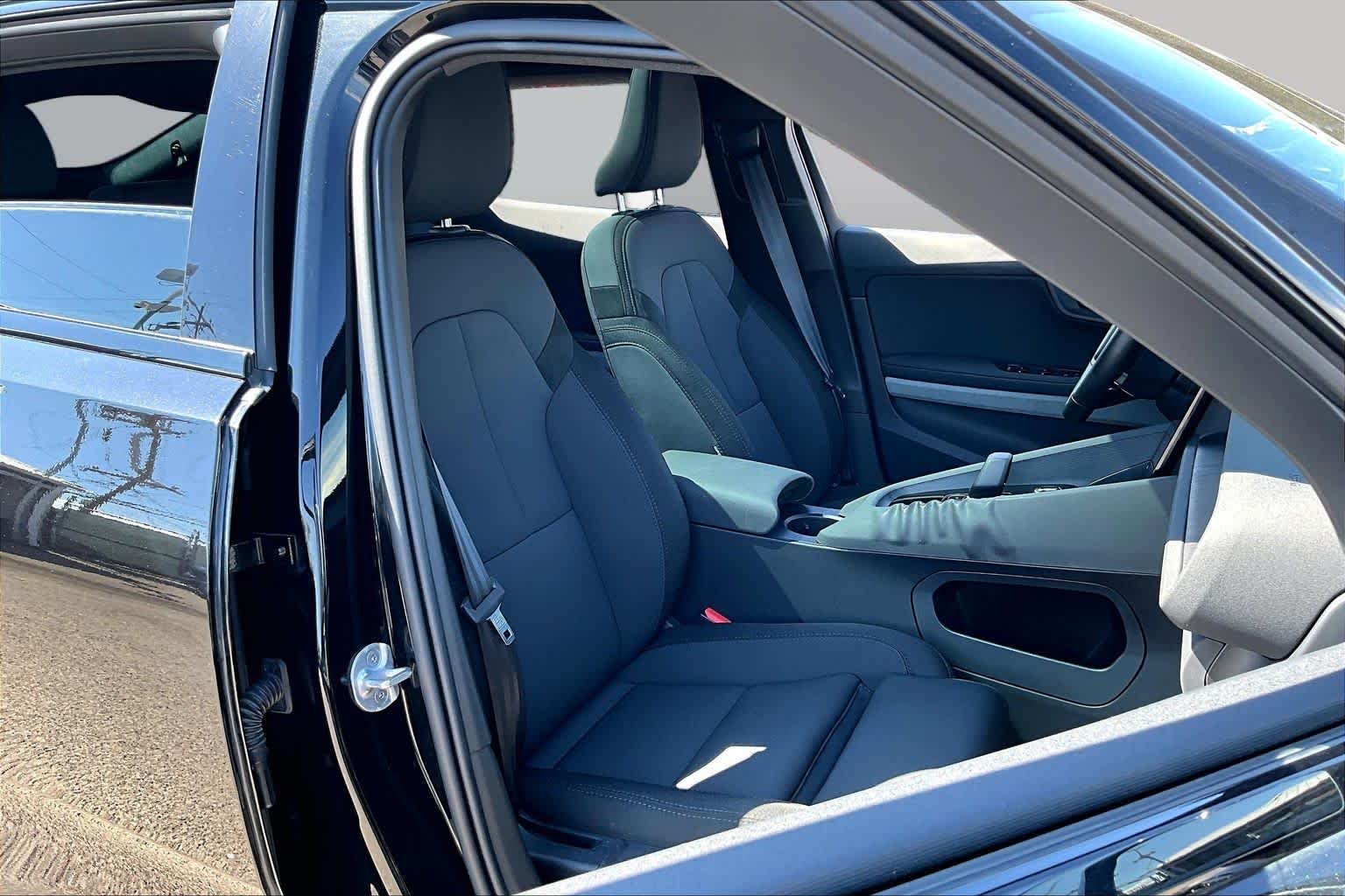 Used 2024 Midnight Metallic Polestar  image 7
