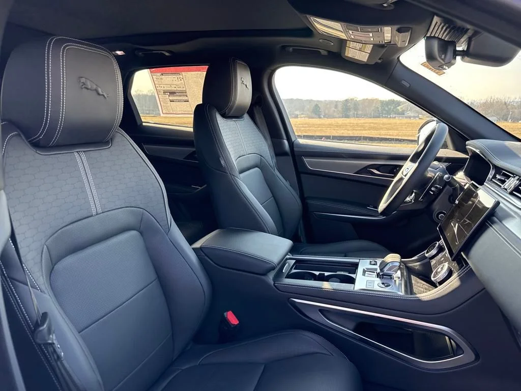 2026 Jaguar F-Pace R-Dynamic S - Photo 16