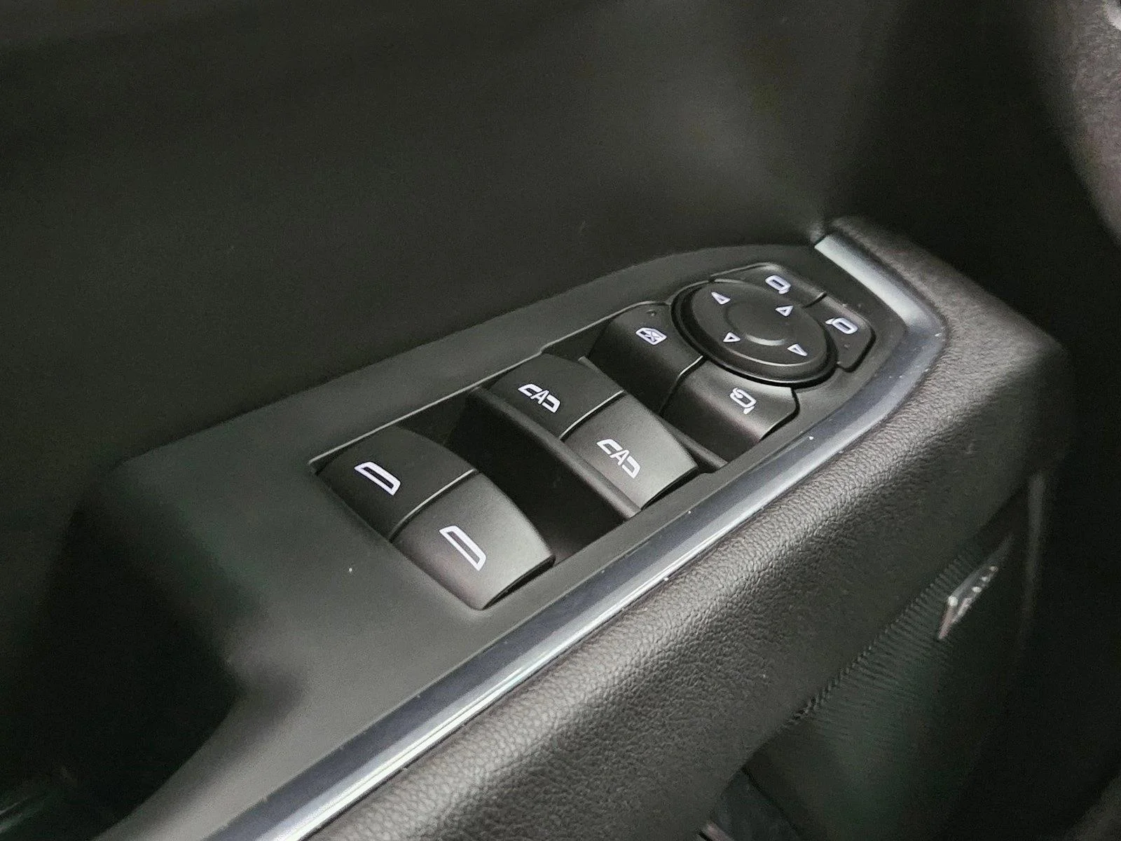 Used 2025 Cypress Gray Chevrolet LTZ image 20