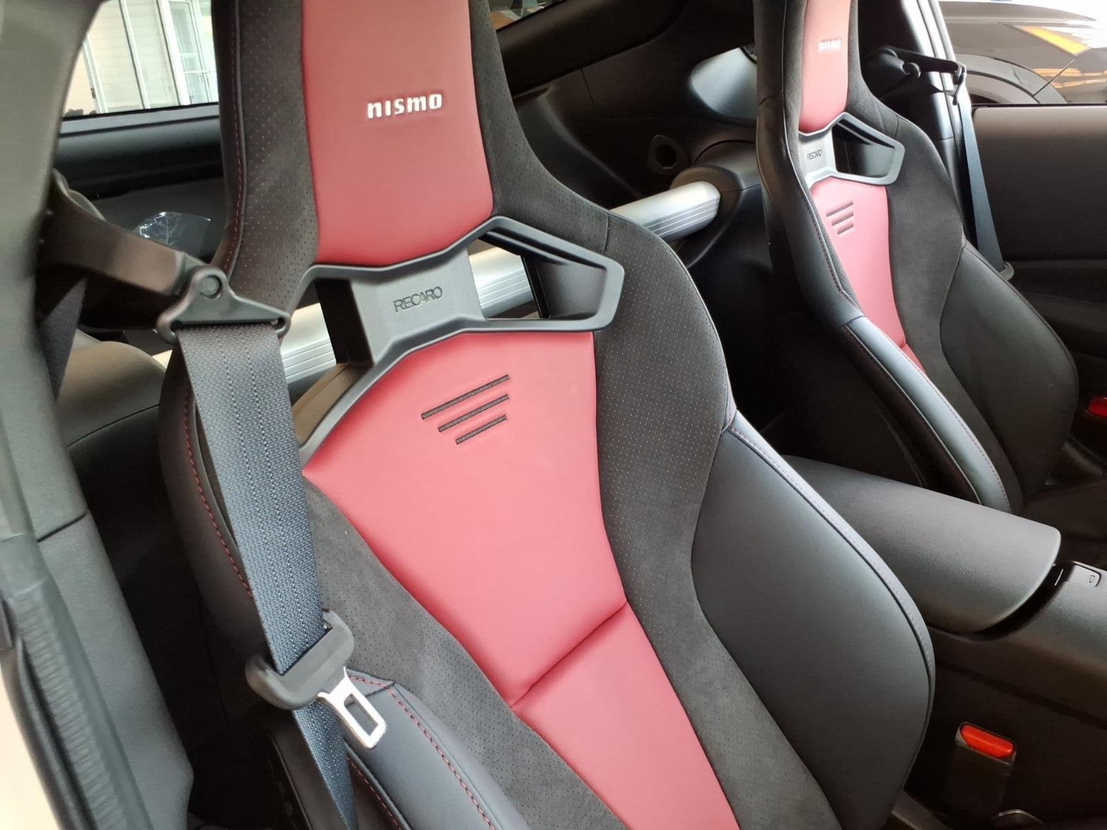 New 2027 Pearl White TriCoat / Super Black Two-tone Nissan NISMO® image 21