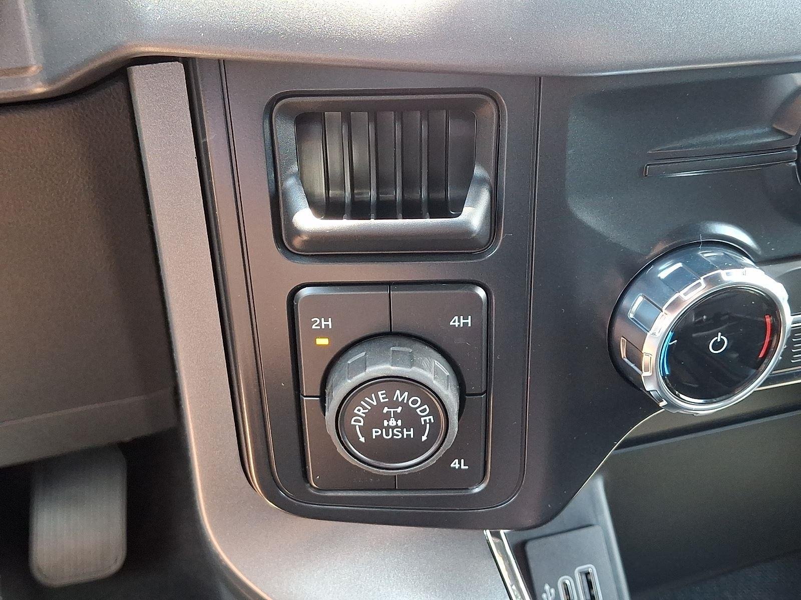 New 2026 Oxford White Ford XLT image 17