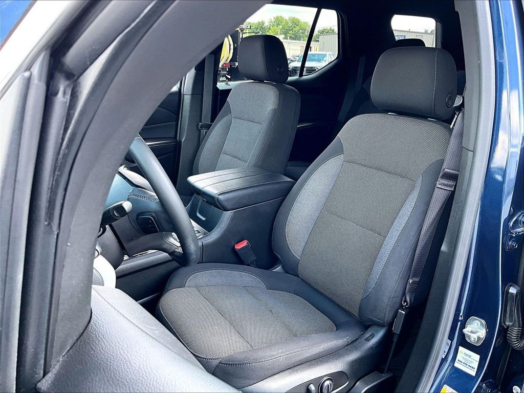 Used 2023 Northsky Blue Metallic Chevrolet LT image 10