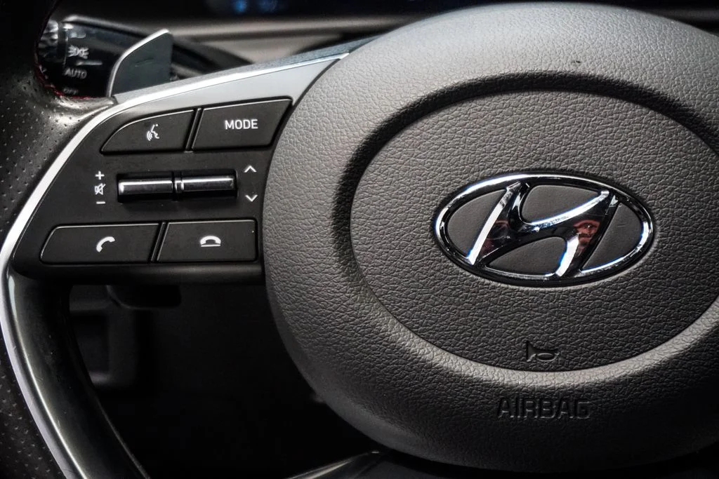 Used 2021 Gray Hyundai SEL Plus image 17