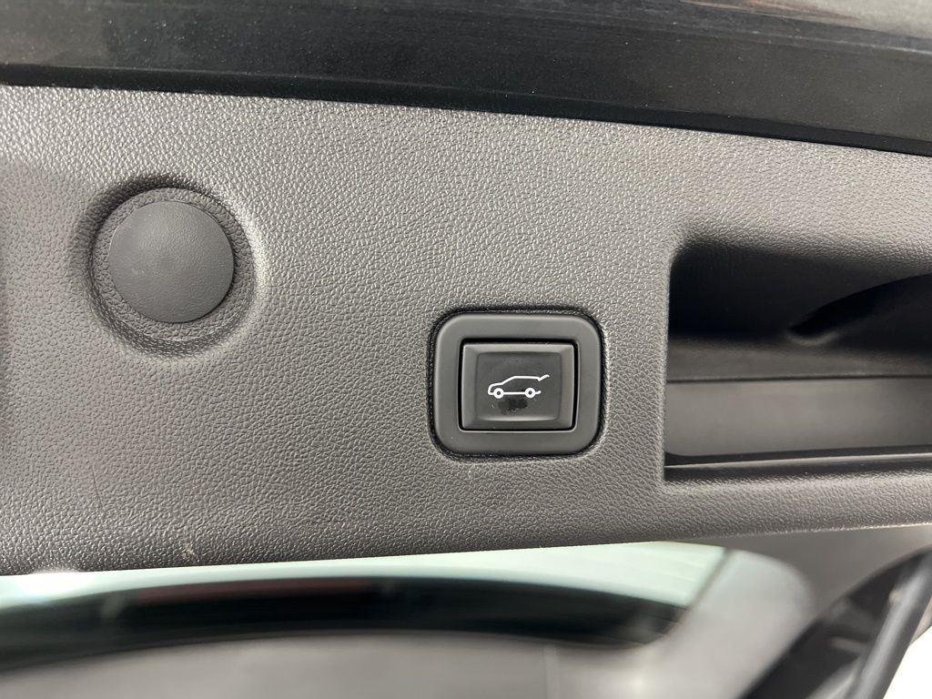 Used 2020 Nightfall Gray Metallic Chevrolet LT image 21