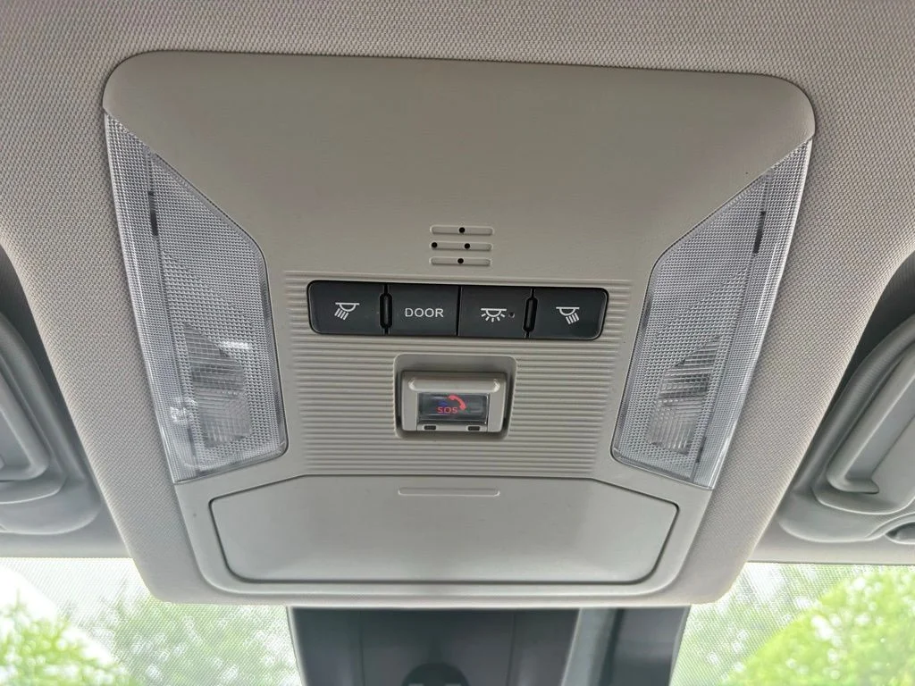 Used 2021 Silver Toyota XLE image 22