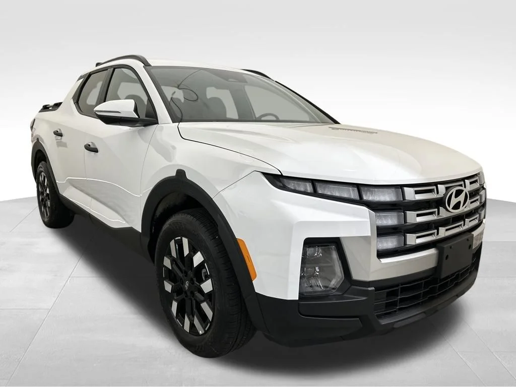 Used 2026 White Hyundai SEL image 9