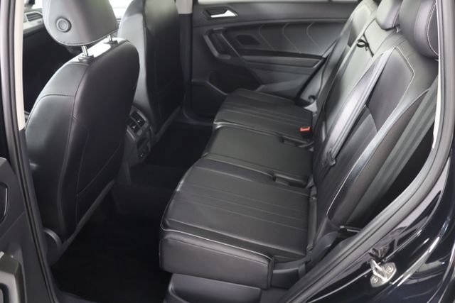 Used 2024 Black Volkswagen 2.0T SE image 20