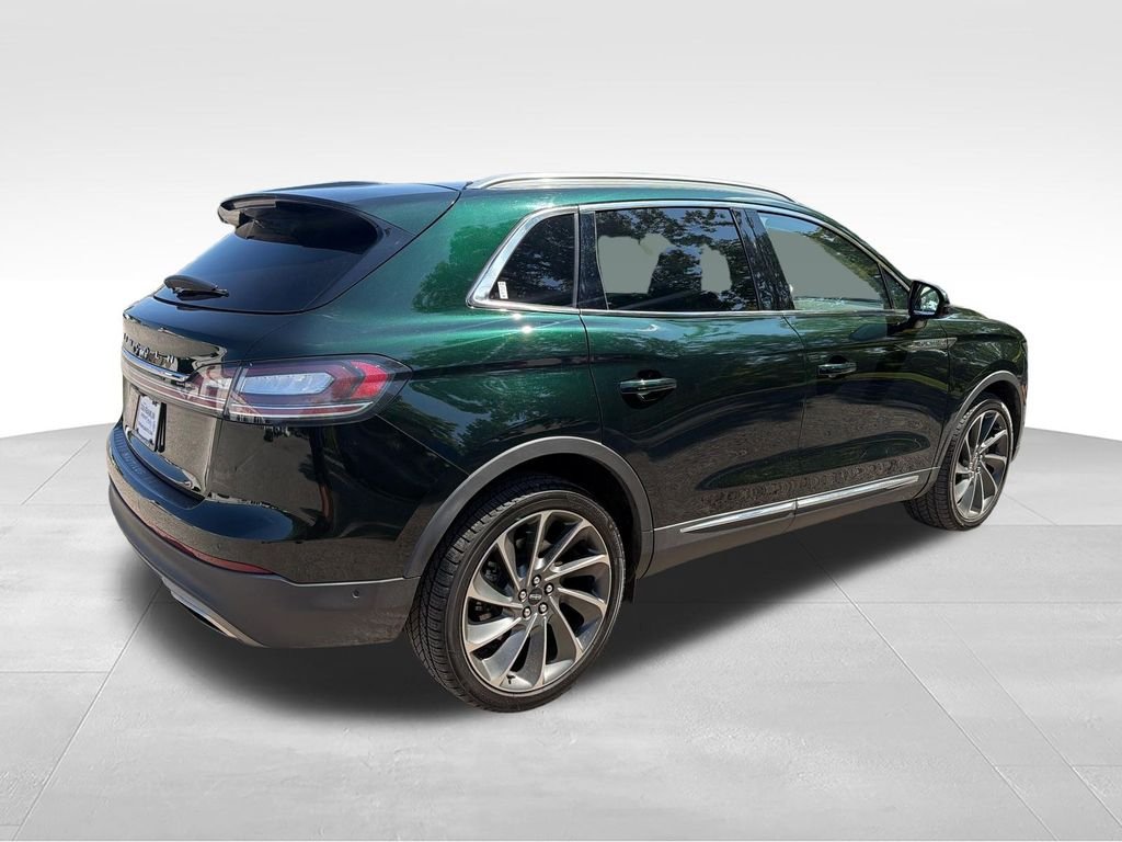 Used 2021 Green Lincoln Reserve image 5