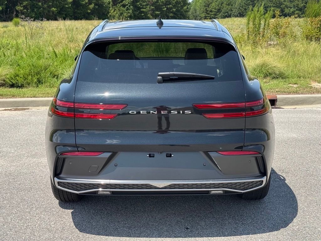 New 2027 Black Genesis 2.5T Select image 11
