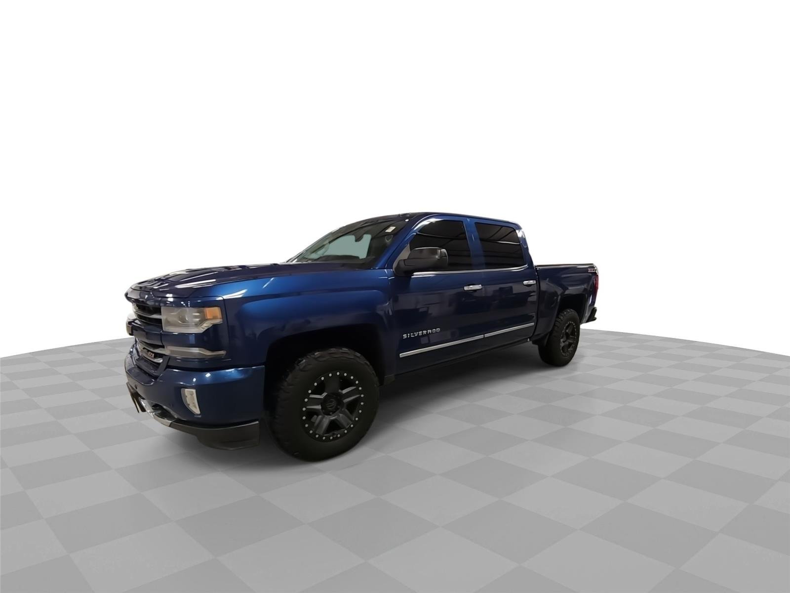 Used 2016 DEEP OCEAN BLUE METALLIC Chevrolet LTZ image 4