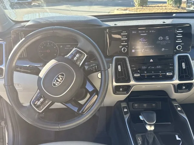 Certified Used 2021 Silver Kia S image 5