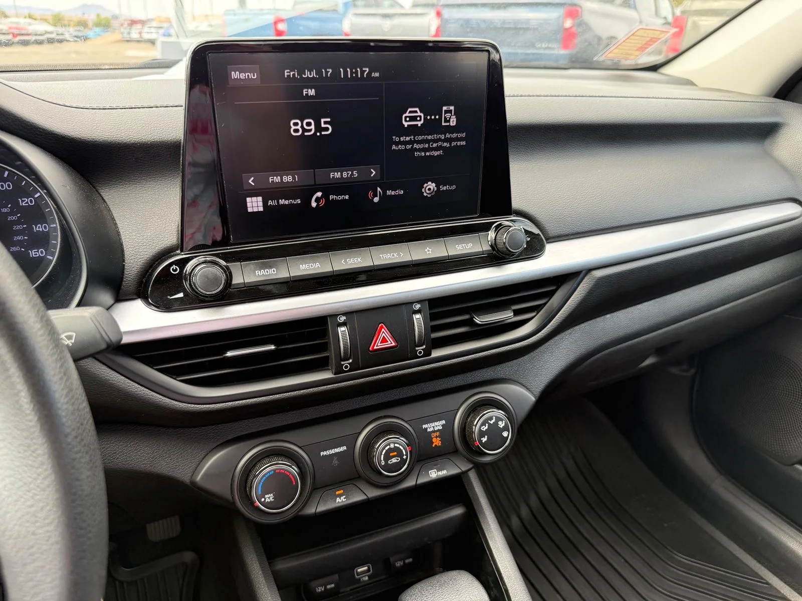 2023 Kia Forte LXS - Photo 21