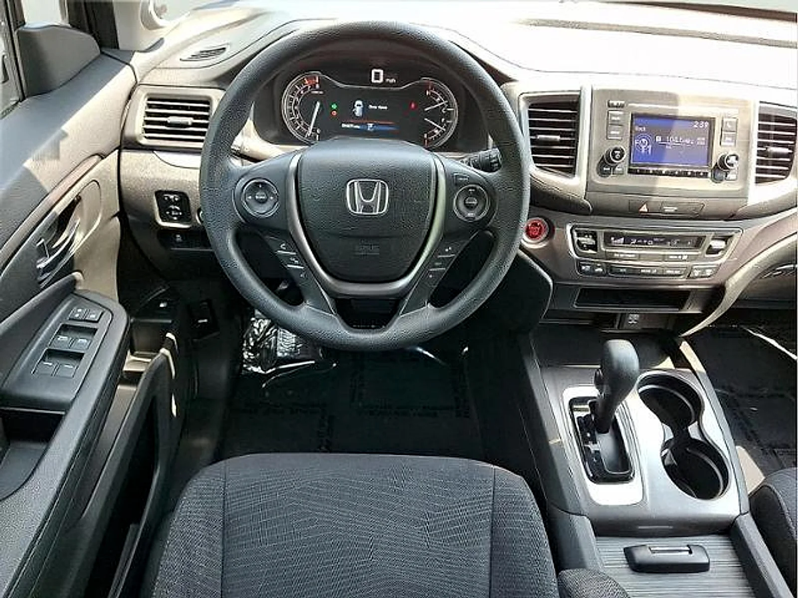 Used 2017 White Diamond Pearl Honda LX image 9