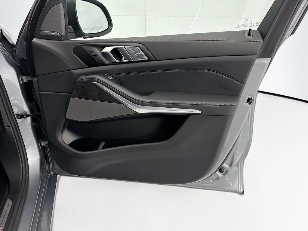 2026 BMW X7 40i - Photo 24