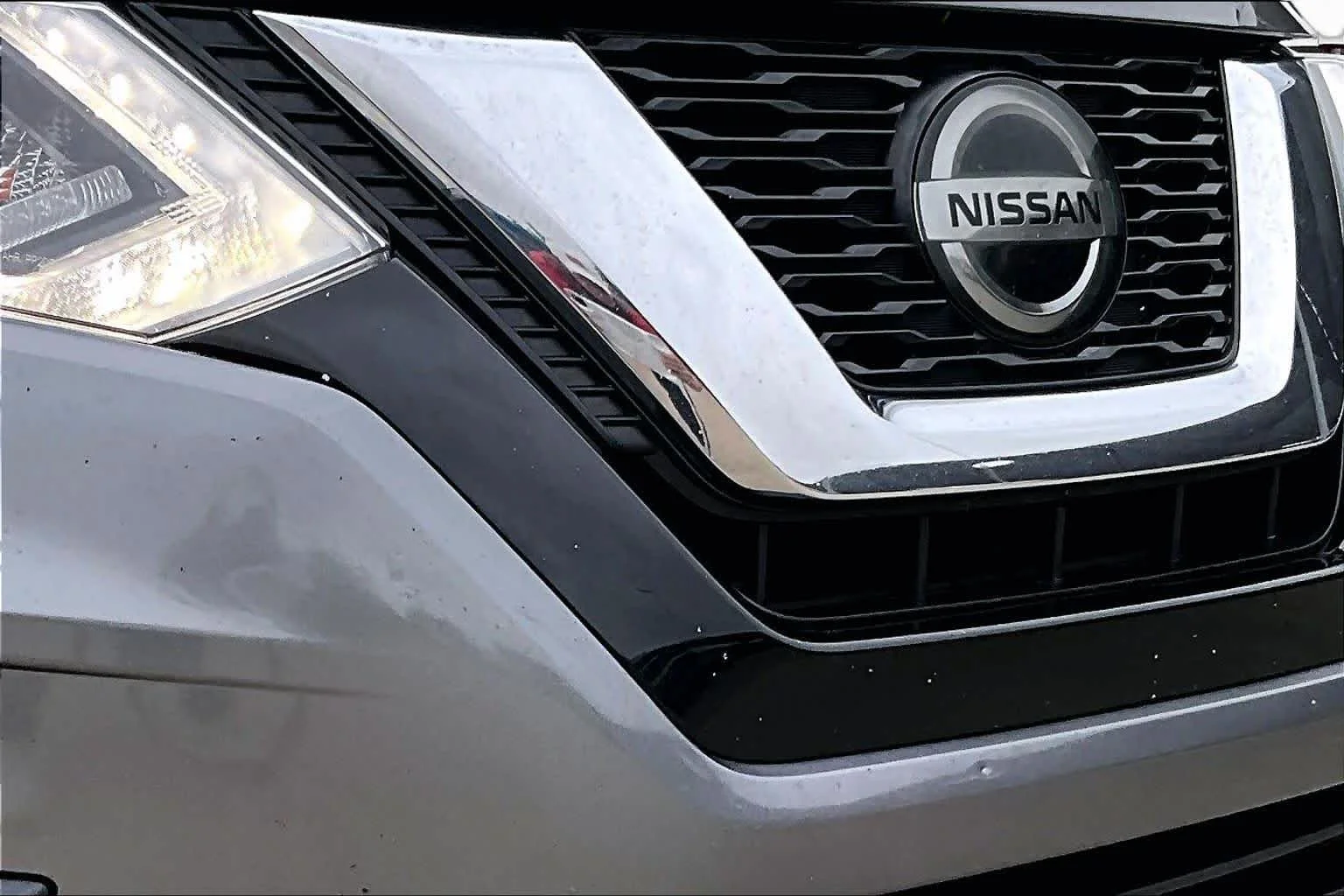 Used 2019 Gun Metallic Nissan S image 27