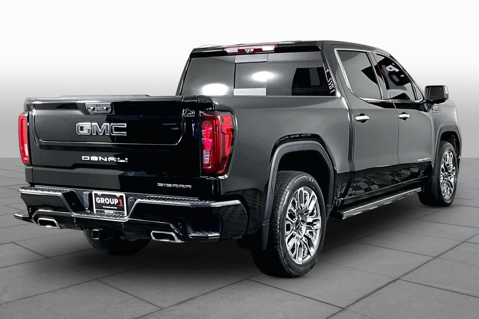 Used 2023 Onyx Black GMC Denali Ultimate image 13