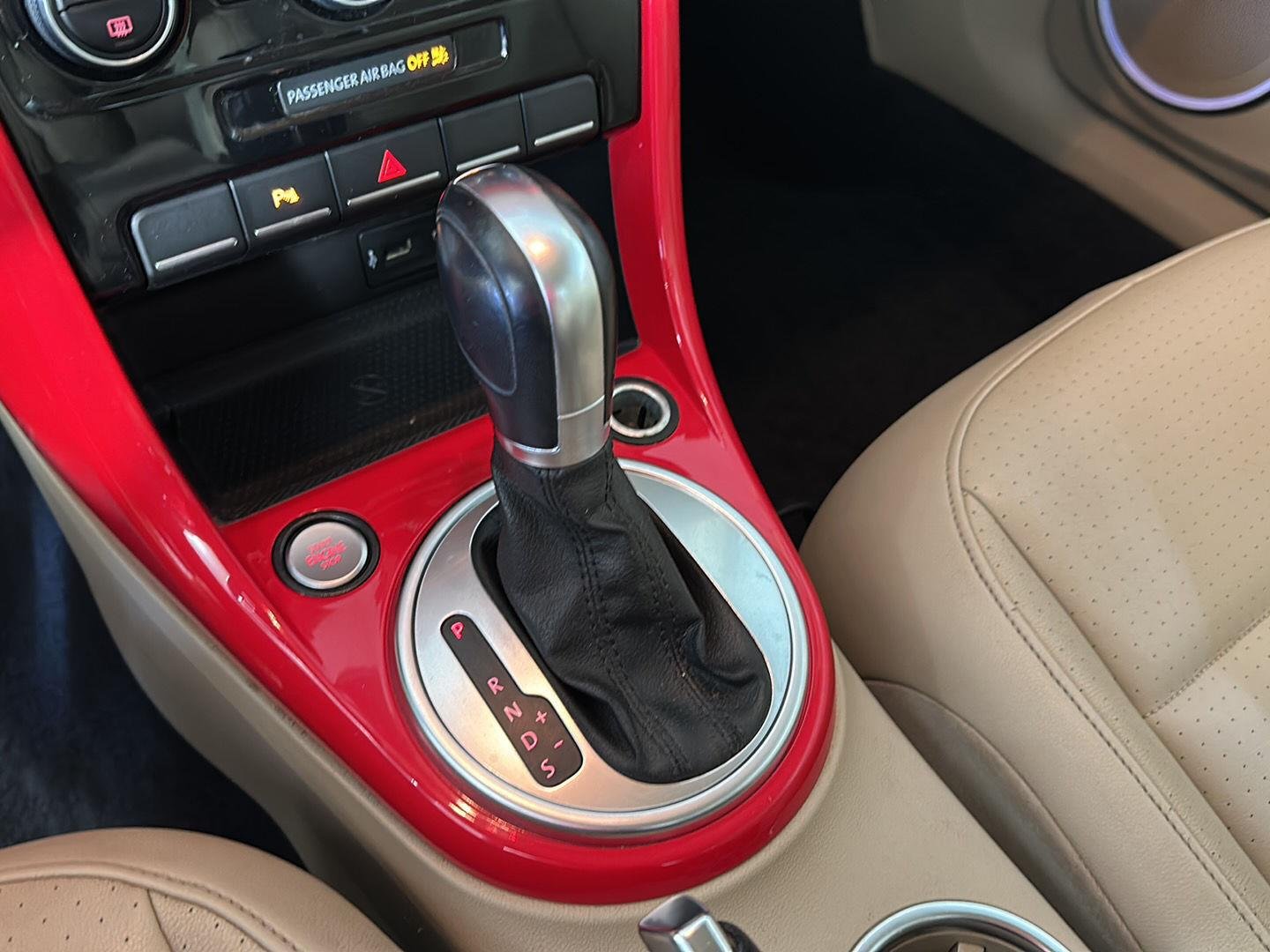 Used 2019 Tornado Red Volkswagen SE image 16