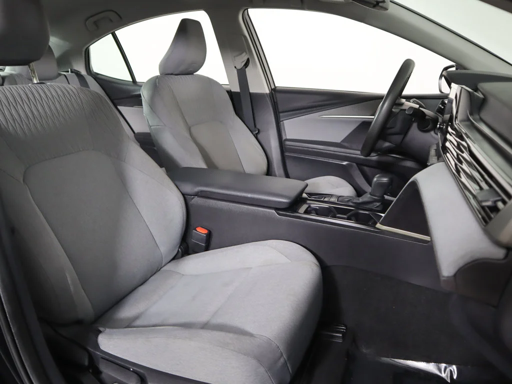 Used 2025 Midnight Black Metallic Toyota LE image 27