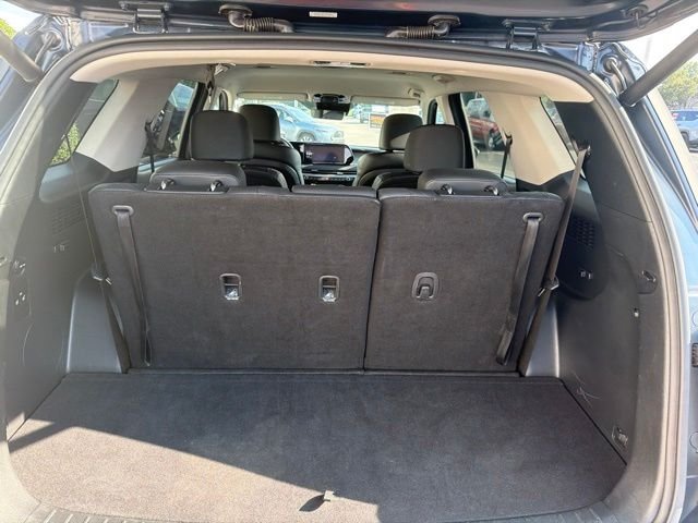 Used 2024 White Hyundai SEL image 14
