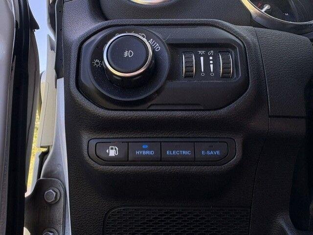 Used 2022 Bright White Clearcoat Jeep Unlimited Sahara image 15