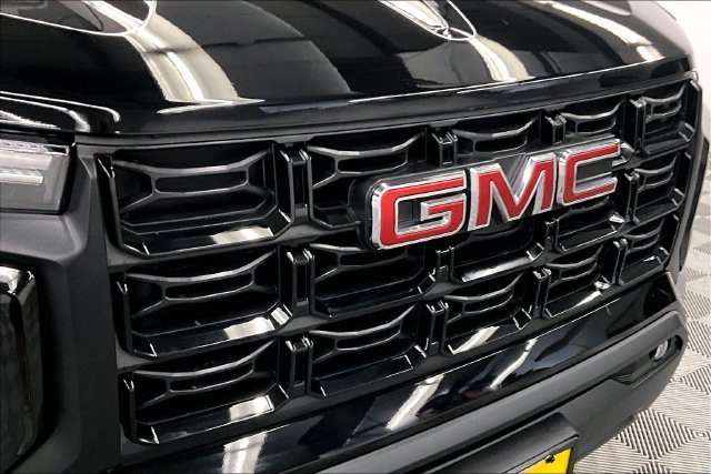 Used 2024 Onyx Black GMC Elevation image 30