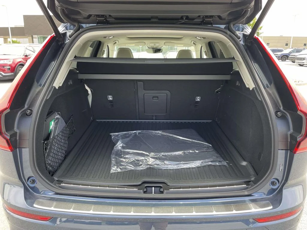 New 2026 Denim Blue Metallic Volvo Ultra image 30