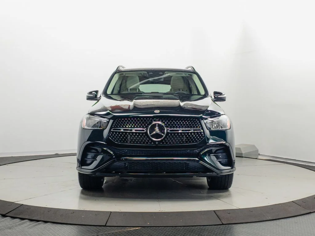 Used 2024 Emerald Green Metallic Mercedes-Benz GLE 450 image 2