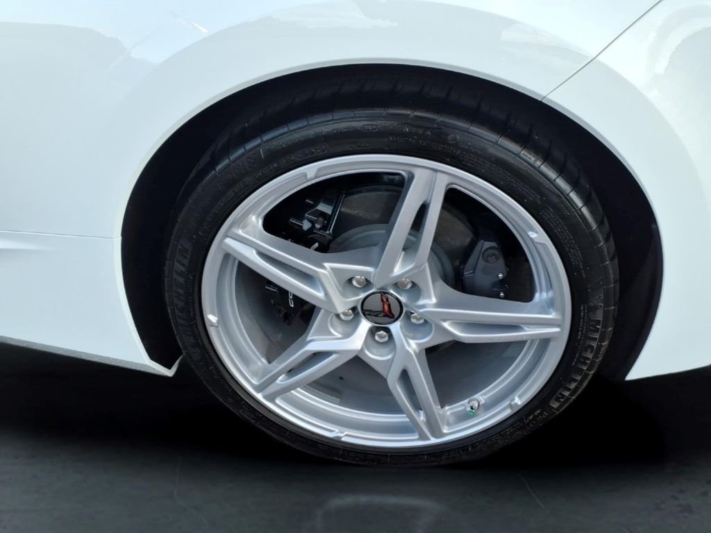 Used 2020 White Chevrolet Stingray image 14