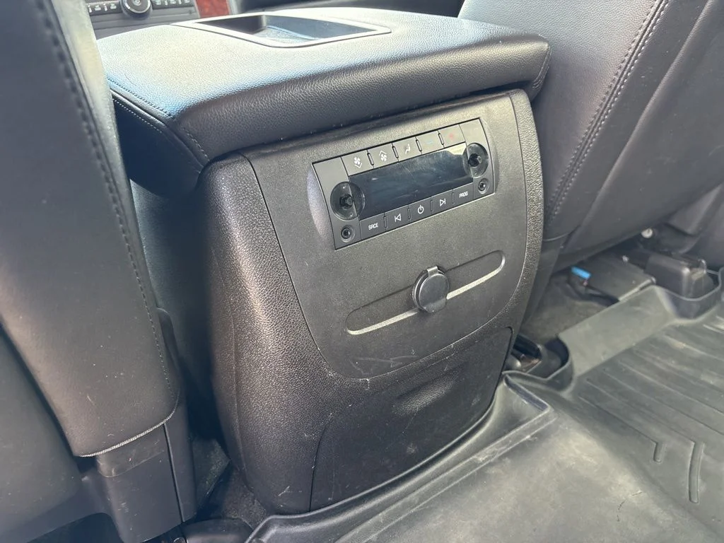 Used 2013 Silver Ice Metallic Chevrolet LT image 24