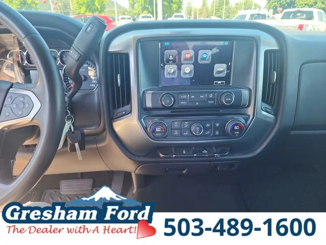 Used 2017 Deep Ocean Blue Metallic Chevrolet LT image 25