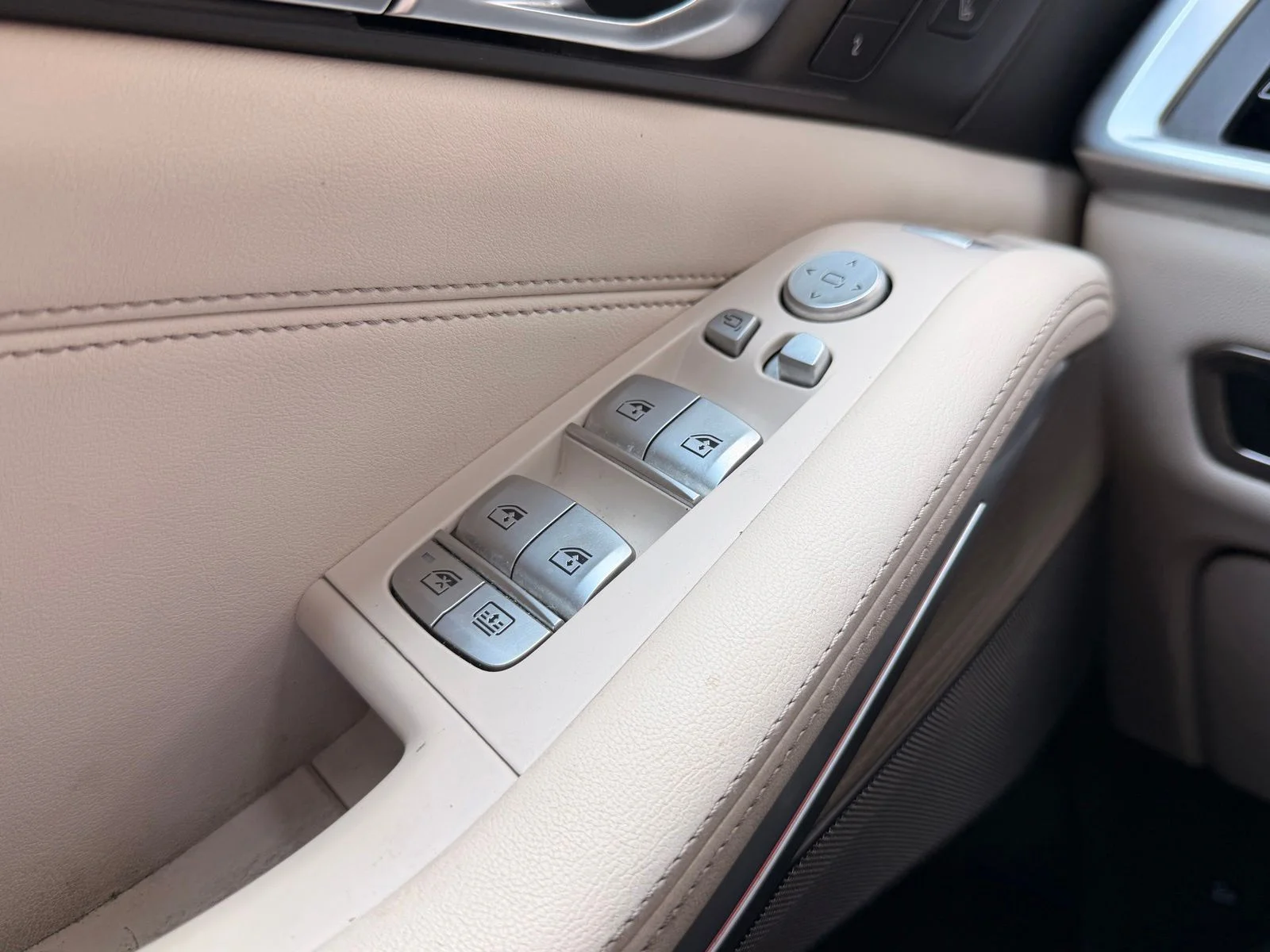 Used 2024 Gray Metallic BMW xDrive40i image 24