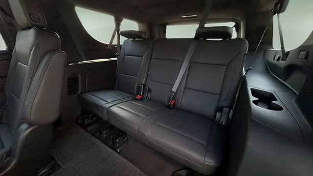 Used 2023 Black Chevrolet Z71 image 31