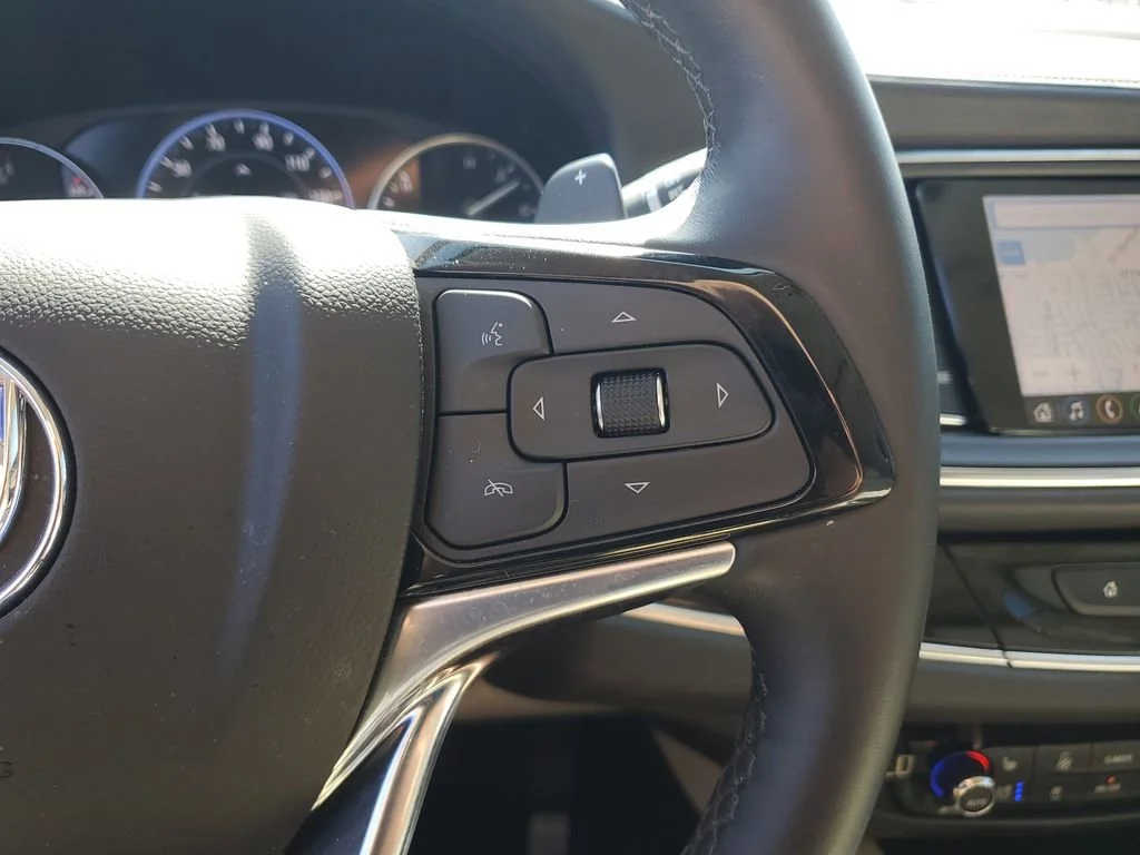 Used 2023 White Frost Tricoat Buick Avenir image 22