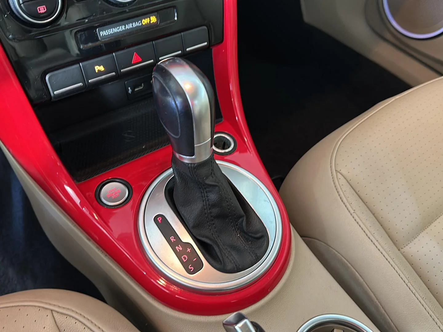 Used 2019 Tornado Red Volkswagen SE image 16