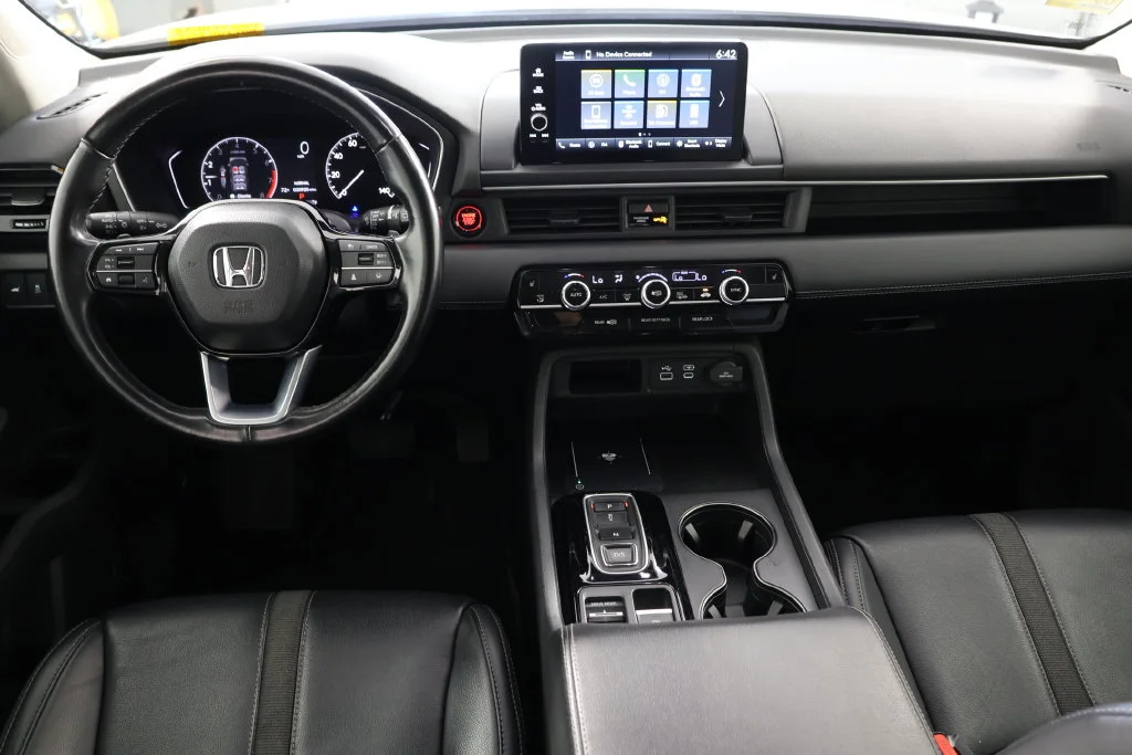 Used 2023 Platinum White Pearl Honda EX-L image 2