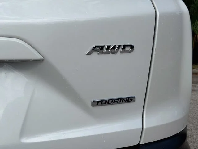 Used 2021 Platinum White Pearl Honda Touring image 10